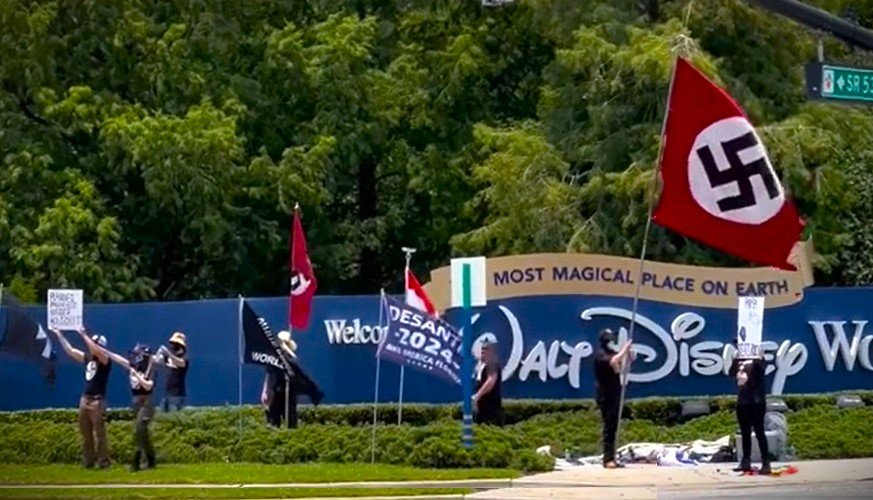 NeoNazis Brandish DeSantis 2024 Flag, AntiLGBT Signs Outside Disney